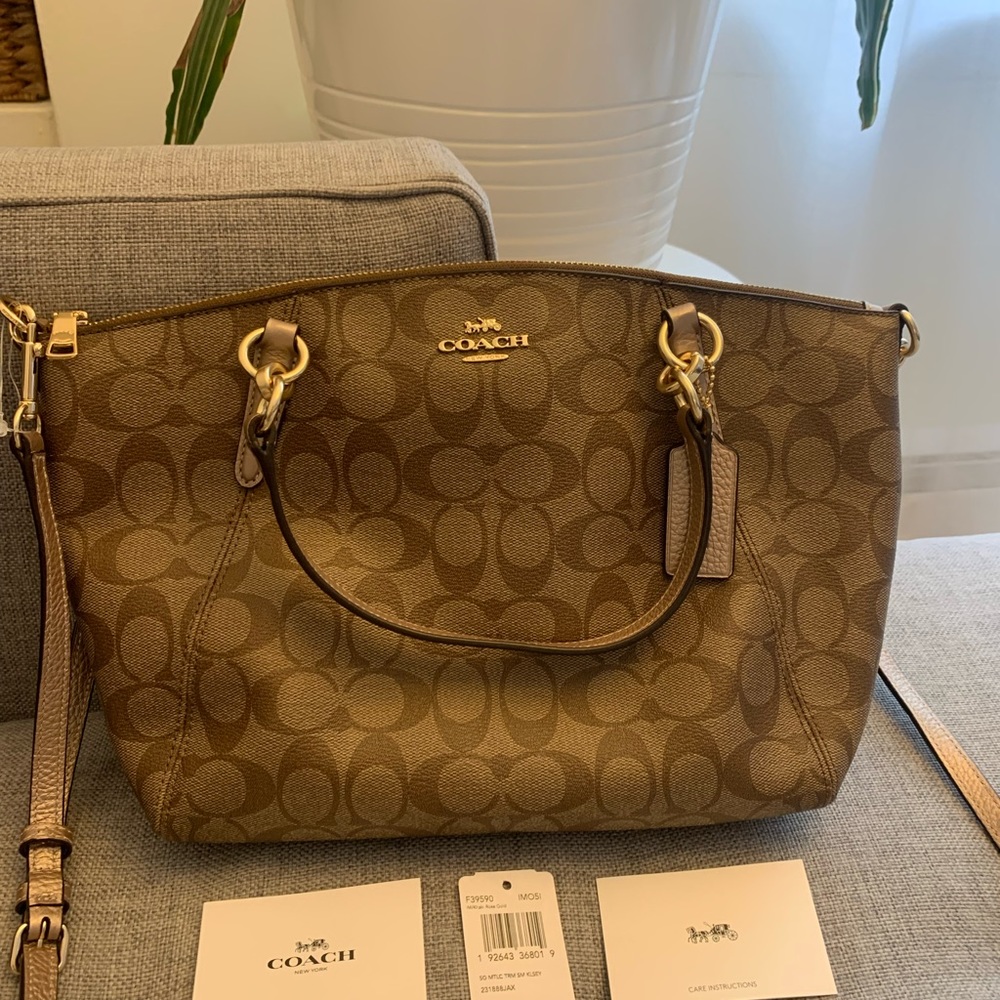 Coach Kelsey purse. New never used ✅